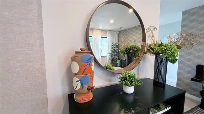 Building Photo - 433 NW 15th Way