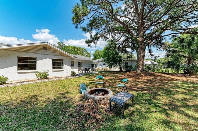 Building Photo - 2660 Davis Blvd