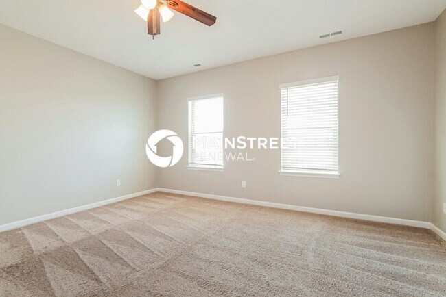 Building Photo - 3 Bedroom Pet-Friendly Home in Youngsville...