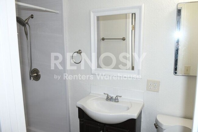 Building Photo - PRICE IMPROVEMENT - Updated 2 Bed 2 Bath Home on Large Lot in Casa Grande