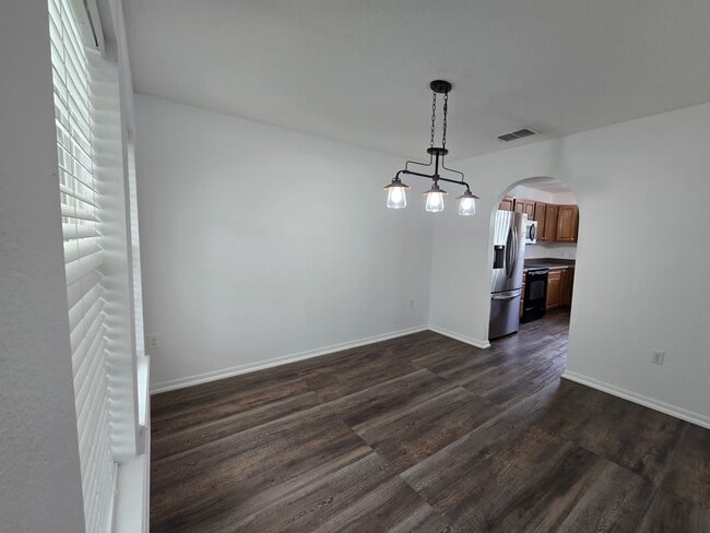 Building Photo - 110 Pine Bluff Blvd W