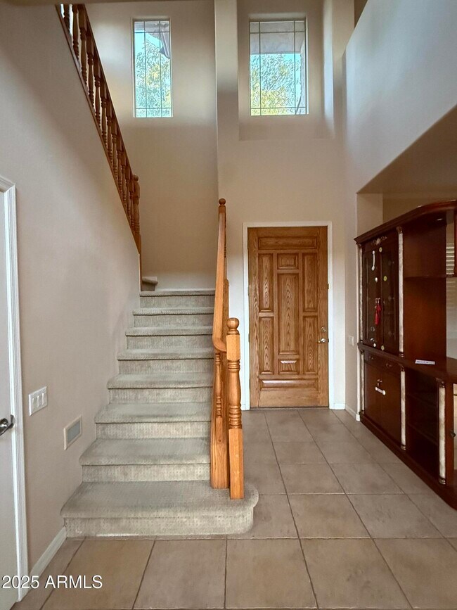 Building Photo - 642 E Torrey Pines Pl