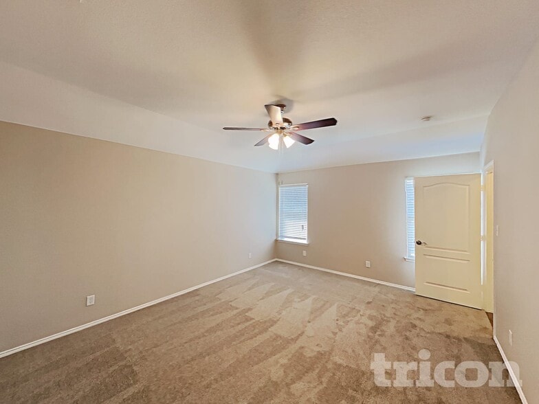 Building Photo - 525 Beechgrove Terrace