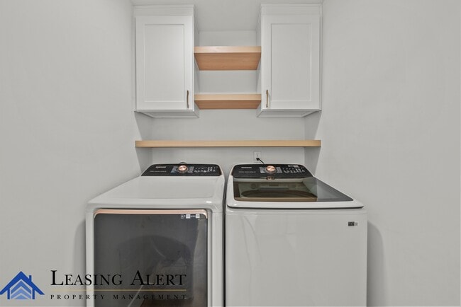 Building Photo - 16448 Lassen St