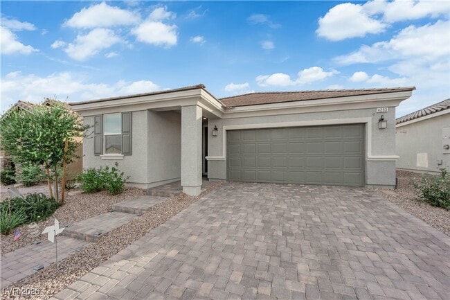 Building Photo - 4293 Nopal Serrano Ave