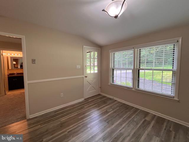 Building Photo - 65 Meadow Glen Ln