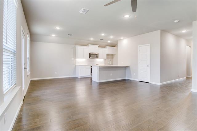 Building Photo - 313 Ember Cir