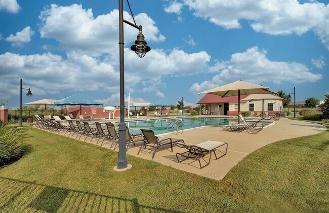 Building Photo - 19600 Woodrow Wilson St