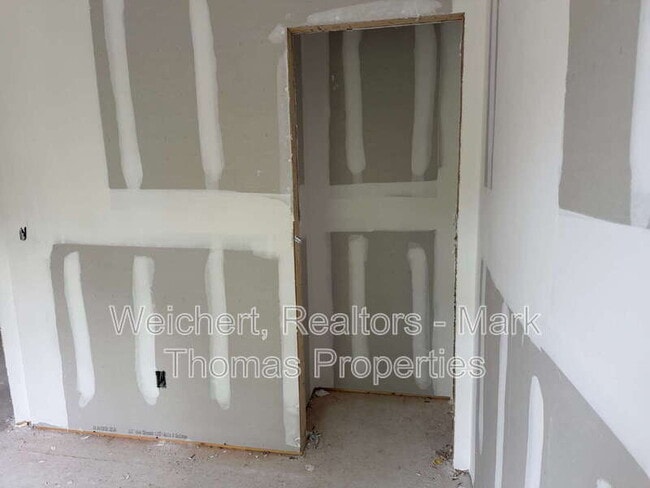 Building Photo - 1203 Fern St