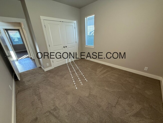 Building Photo - 3bed 2bath Cal Young Area home