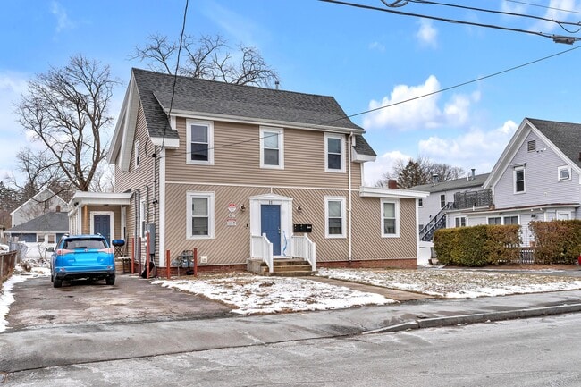 Building Photo - 11 Brett St