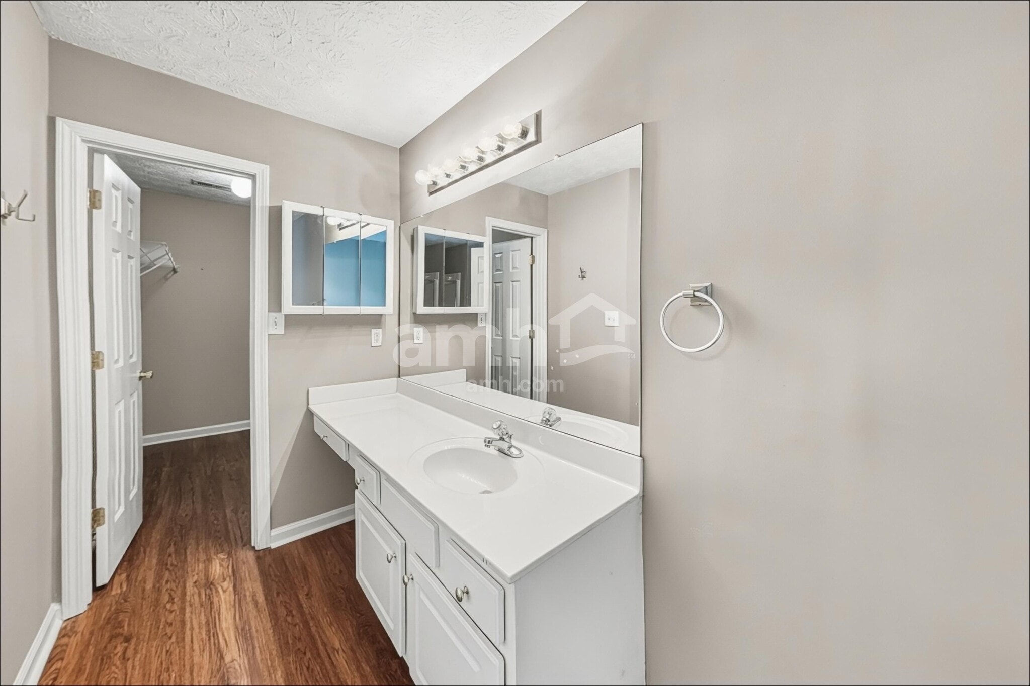 Building Photo - 1300 Wilkes Crest Dr