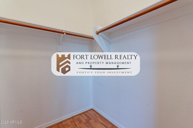 Building Photo - 13354 W San Miguel Ave