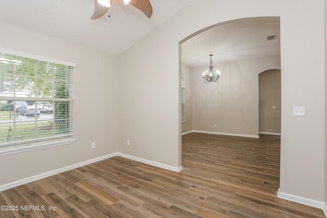 Building Photo - 86016 Cherry Laurel Way