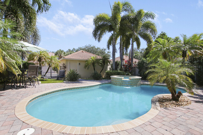 Building Photo - 8210 Calterra Dr