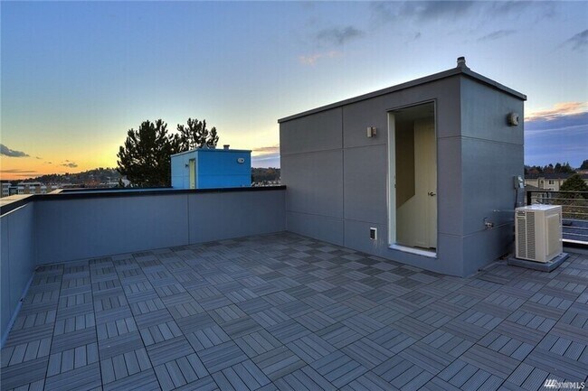Building Photo - 2429 NW 60th St