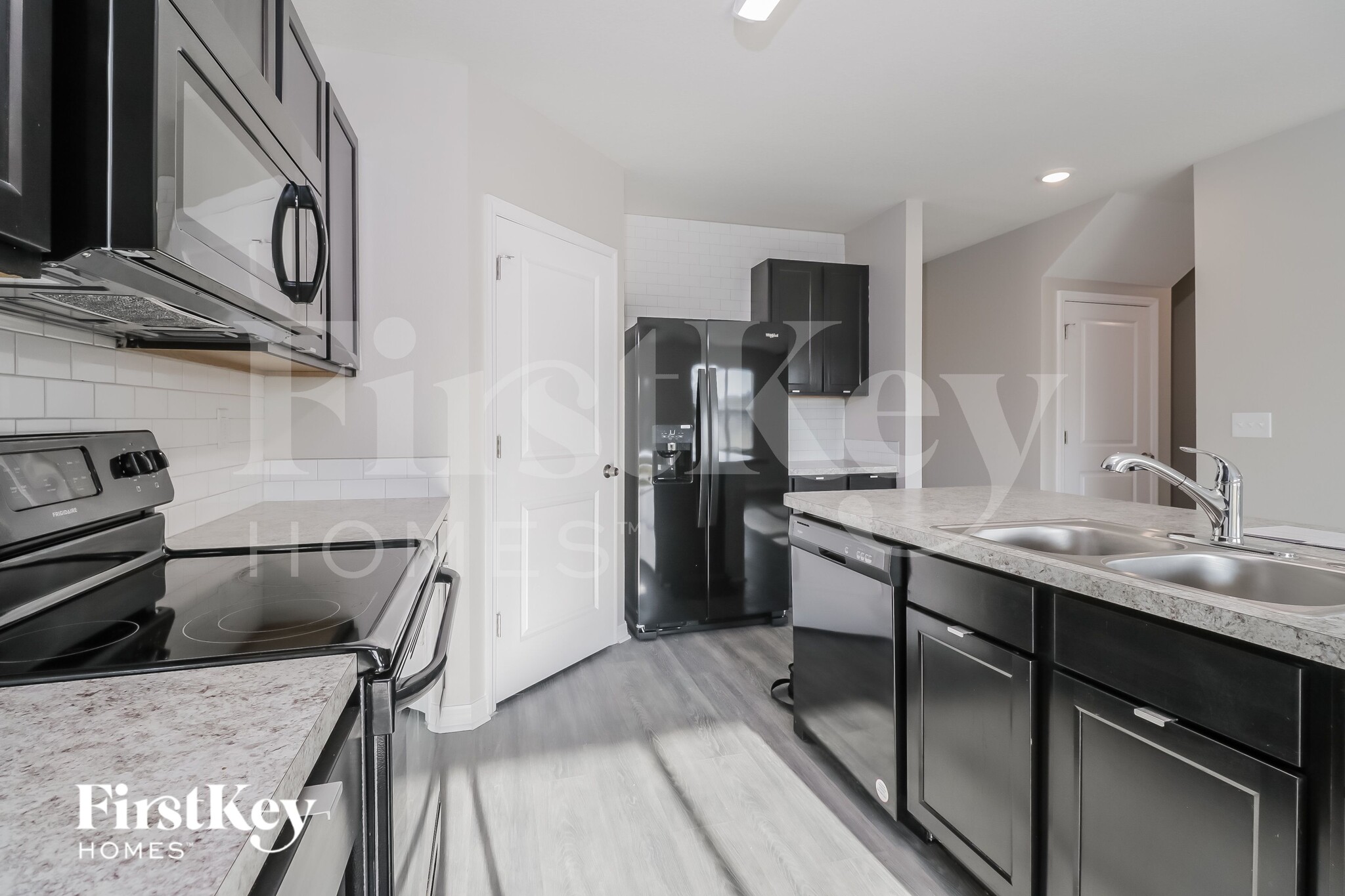 Building Photo - 35702 Jenny Lynne Cir