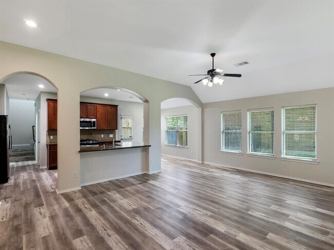 Building Photo - 47 W Lasting Spring Cir