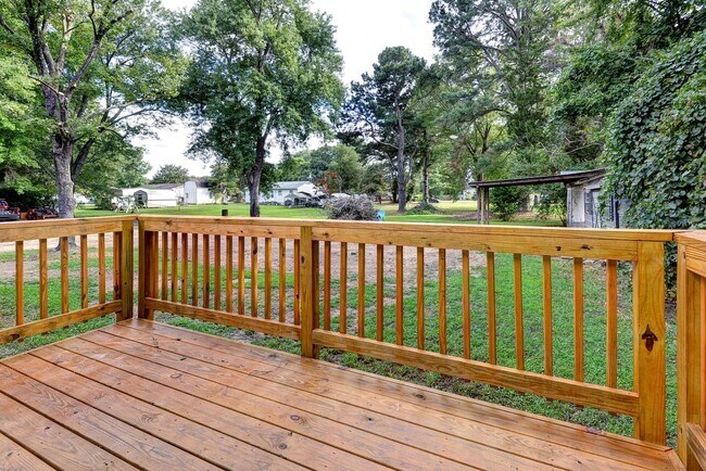 Building Photo - Chickahominy Shores - water community
