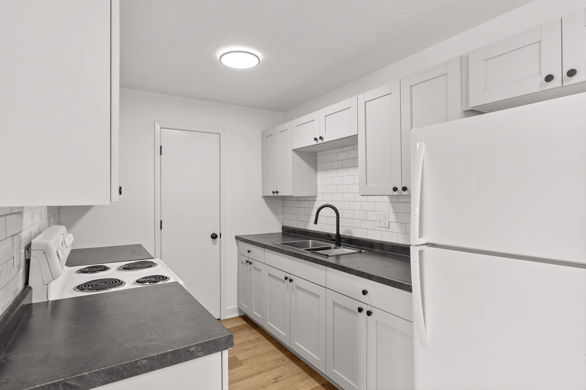 Building Photo - Crossroad Apartments