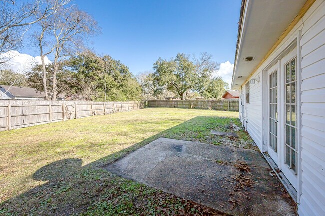 Building Photo - Charming 3-Bed, 2-Bath Home in Pascagoula ...