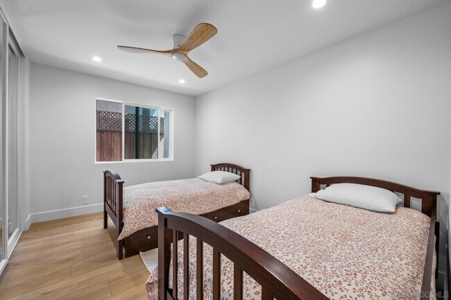 Building Photo - 92 Trinidad Bend