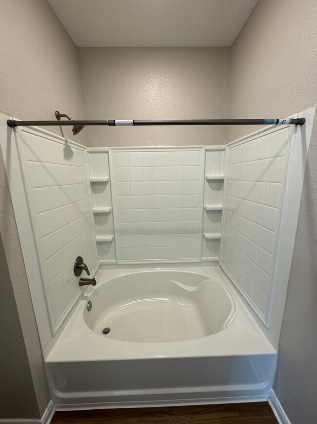 Building Photo - 450 Houston Ridge Dr
