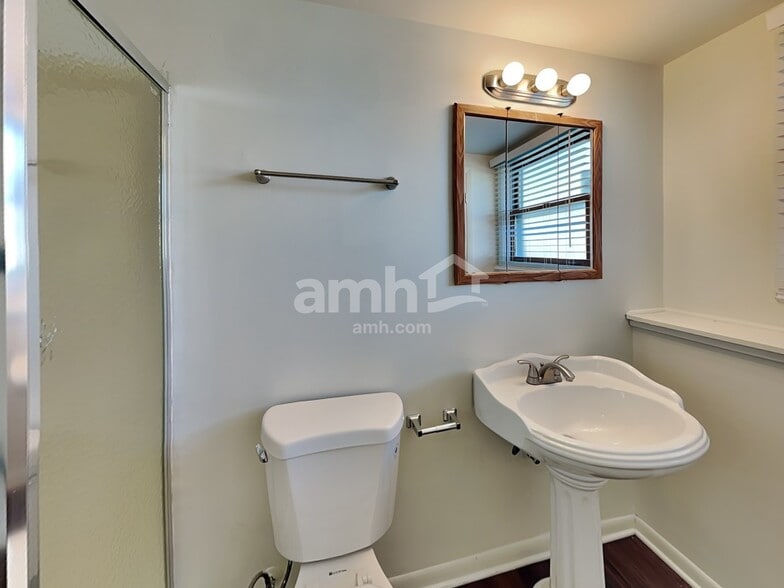 Building Photo - 2512 Labrecque Dr