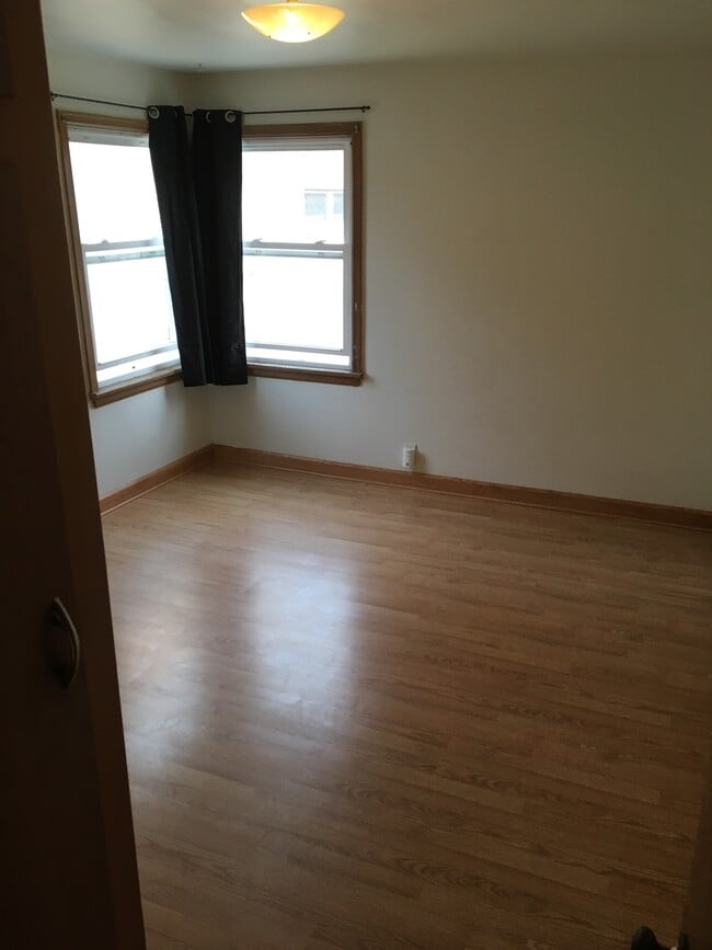 Building Photo - 708 Marshall St