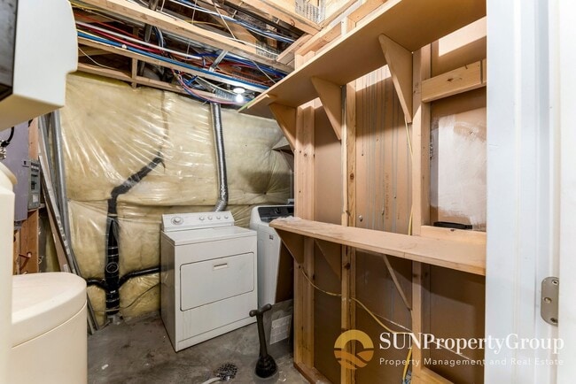 Building Photo - Beautiful Basement  Apartment In Riverton!