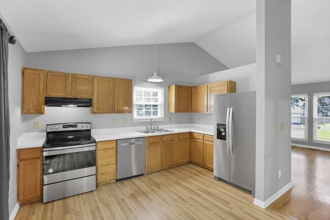 Building Photo - 933 Briaro St