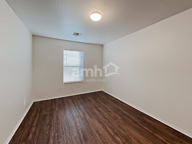 Building Photo - 6335 W Branham Ln