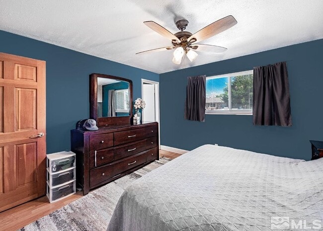 Building Photo - Immaculate Sparks Beauty