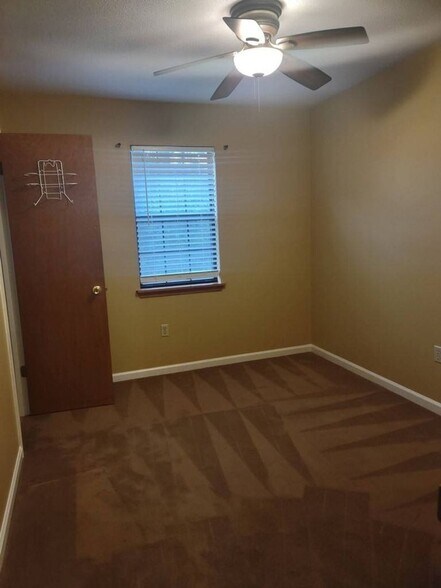 Building Photo - 3309 Tate Rd