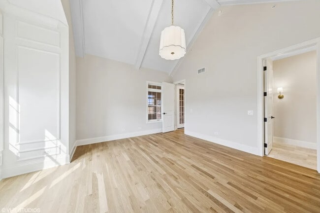 Building Photo - 6206 Flagg Creek Ln