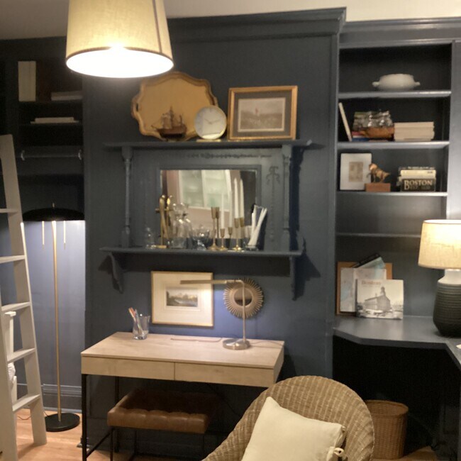 Building Photo - 21 Beacon St