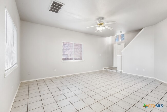 Building Photo - 832 Sagewood Trail