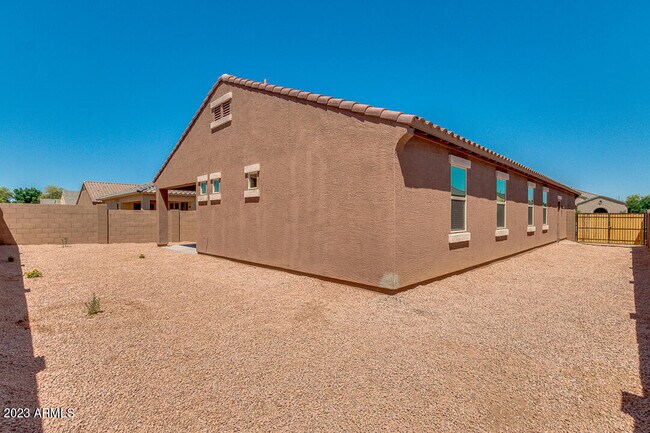 Building Photo - 41329 W Curtis Ln