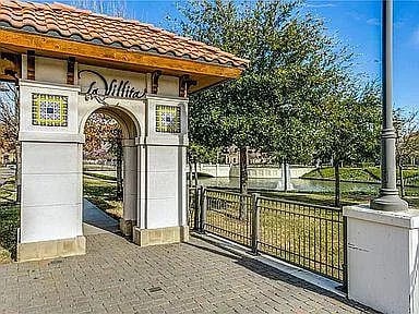 Building Photo - 6710 Estrella