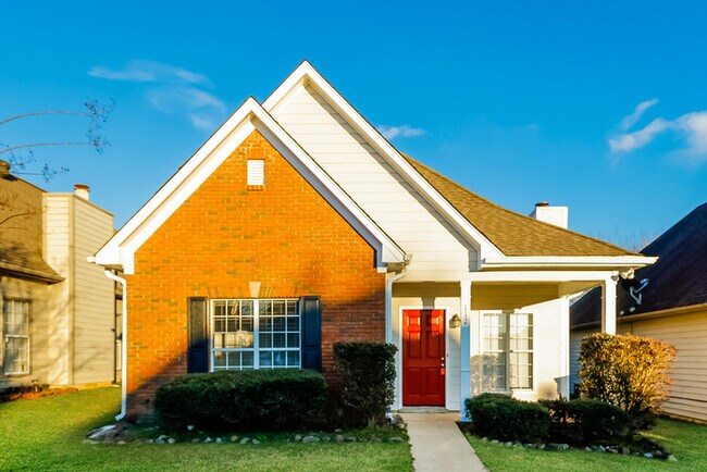 Building Photo - 112 Charlton Ln
