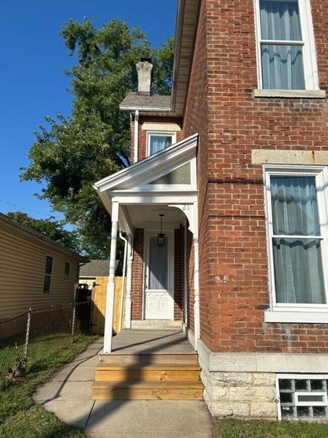 Building Photo - 19-21 S. Van Lear St.