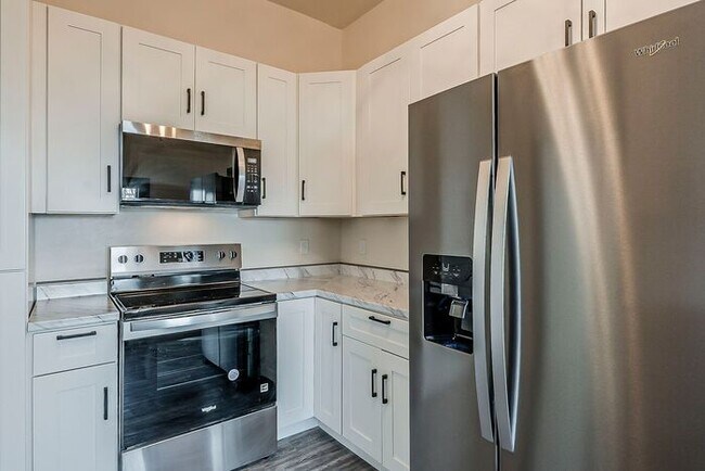 Building Photo - Beautiful Home in Phoenix Arizona