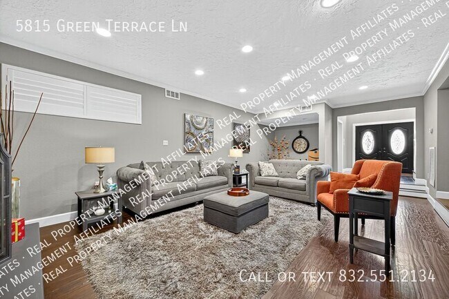 Building Photo - 5815 Green Terrace Ln