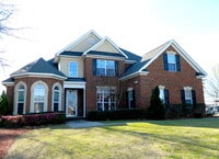 Building Photo - 1101 Brighton Dr