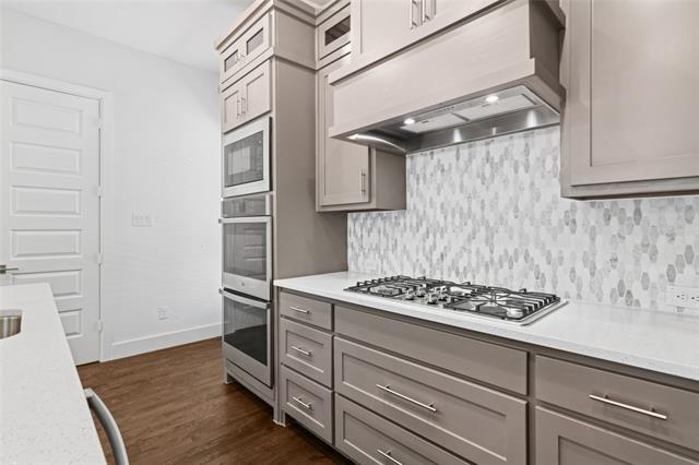 Building Photo - 714 Resort Dr