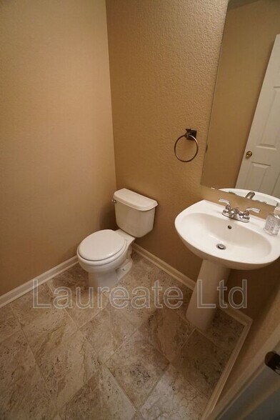 Building Photo - 6510 Silver Mesa Dr