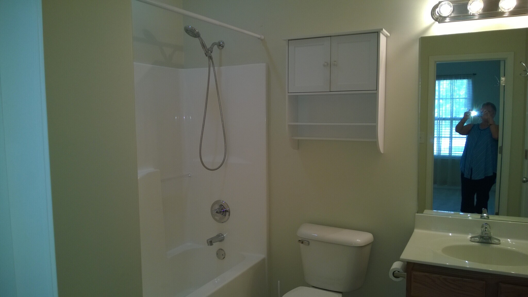 Building Photo - 1093 Winding Oak Trl