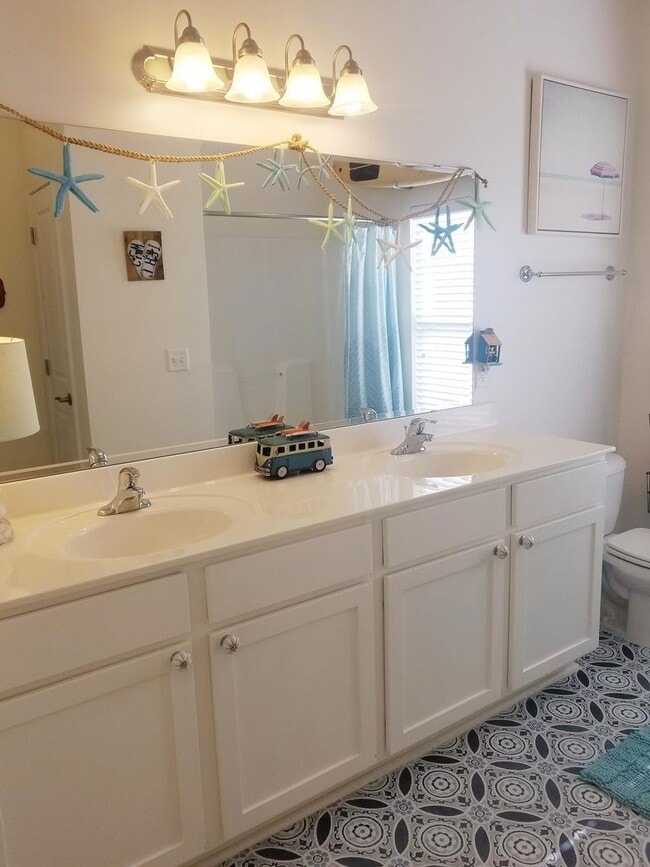 Building Photo - CORAL RIDGE