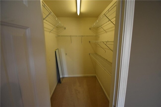 Building Photo - 1002 Thornborough Dr