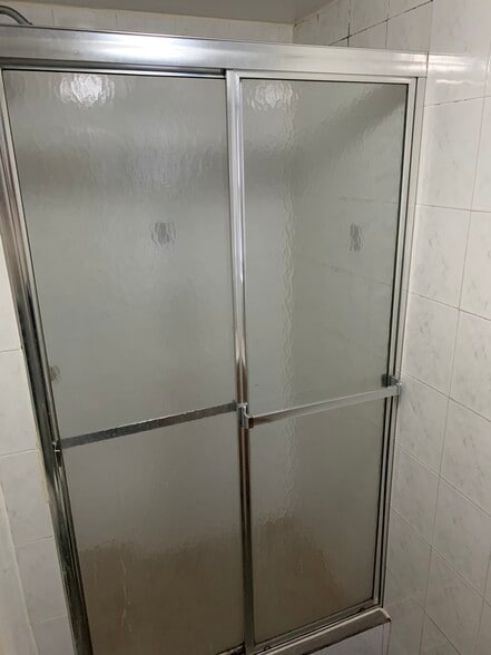 Showe - 9007 70th Dr